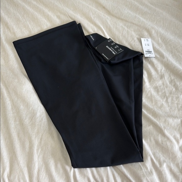 Abercrombie & Fitch Black Women's Pants - Picture 3 of 3